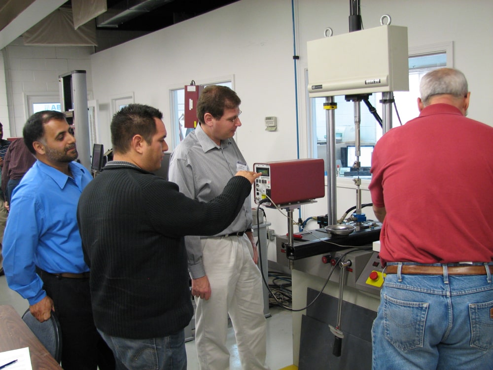 Abaqus training class picture rubber tensile experiment